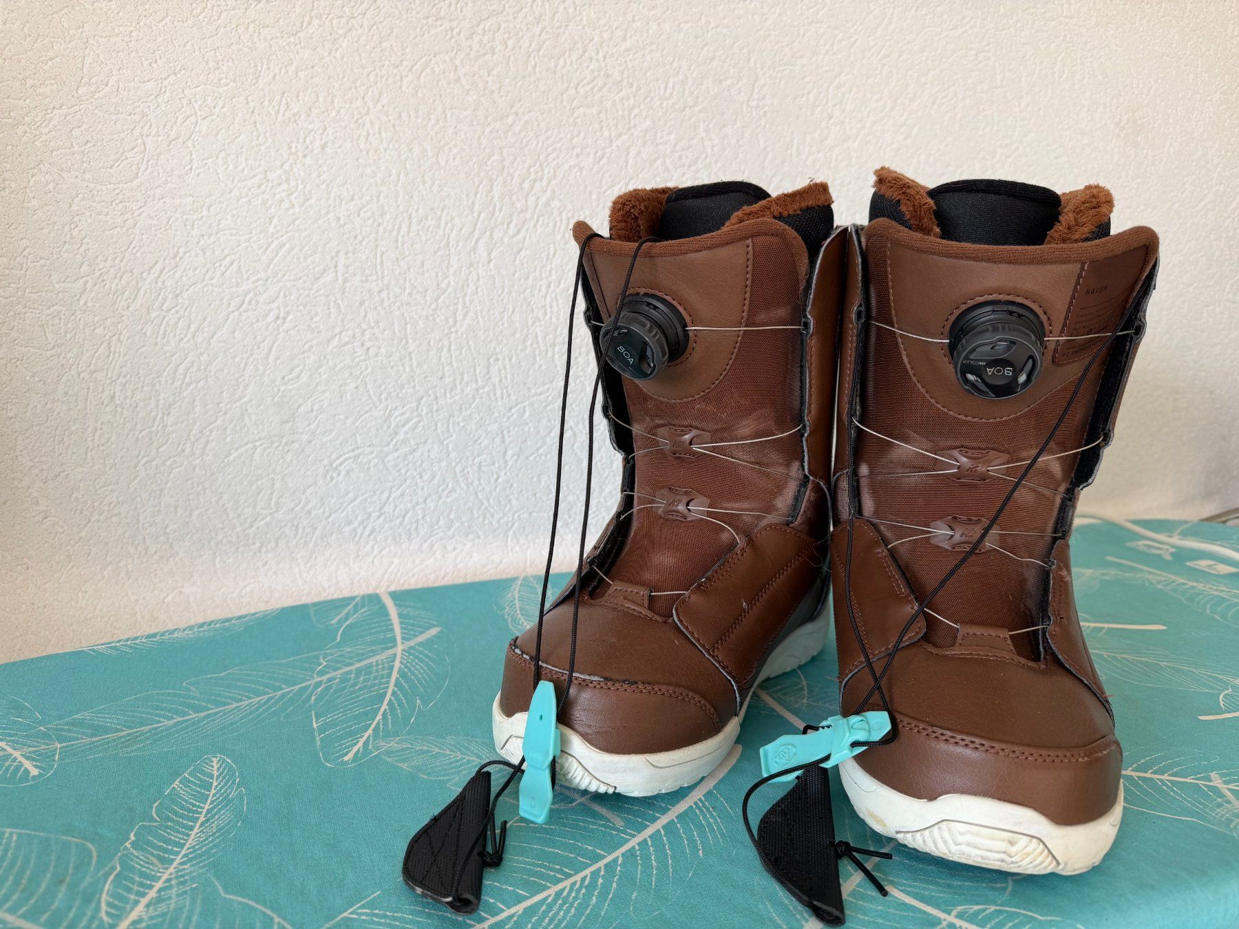 Scarpe da uomo: Gebrauchte Snowboardstiefel, Größe EU:  40 – Usato da Monnaz venduto da okr_6cr6