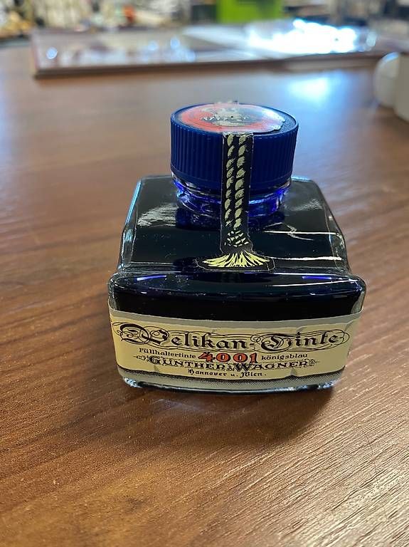 Sonstige Antiquitäten & Kunst: Pelikan Tinte 4001 / original verschlossen – Gebraucht aus Steinhausen von einzelstueck-brocki