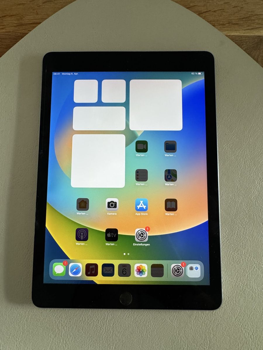 Apple Tablet PC: iPad Pro 9,7 Zoll 128 GB – Difettoso da Adliswil venduto da Busys