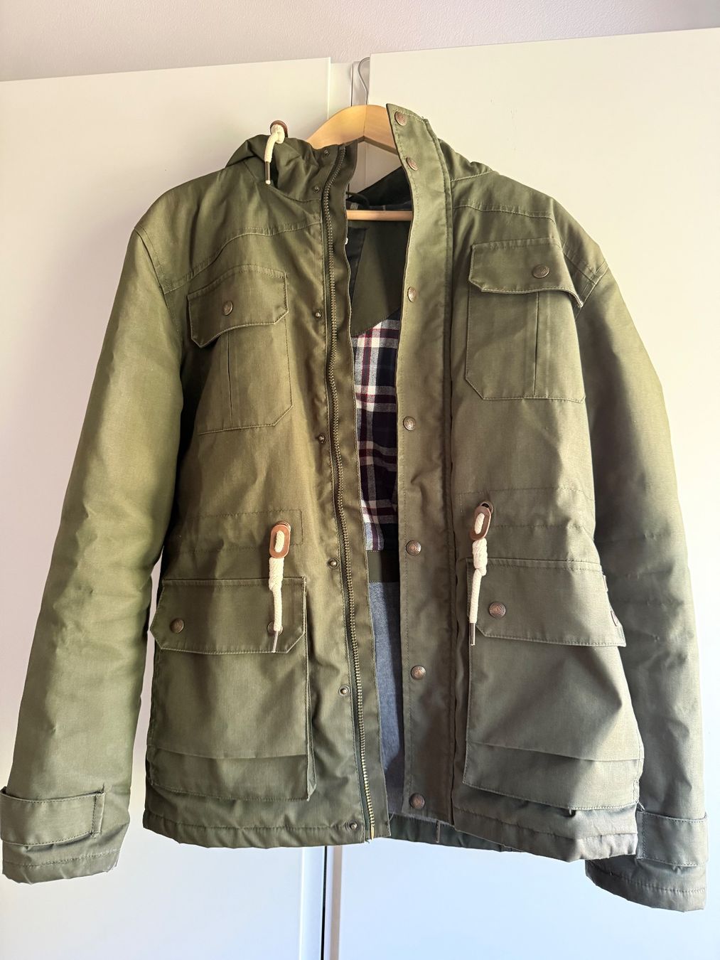 Giacche: Winterjacke Grösse M – Usato da Buchs ZH venduto da anviesku