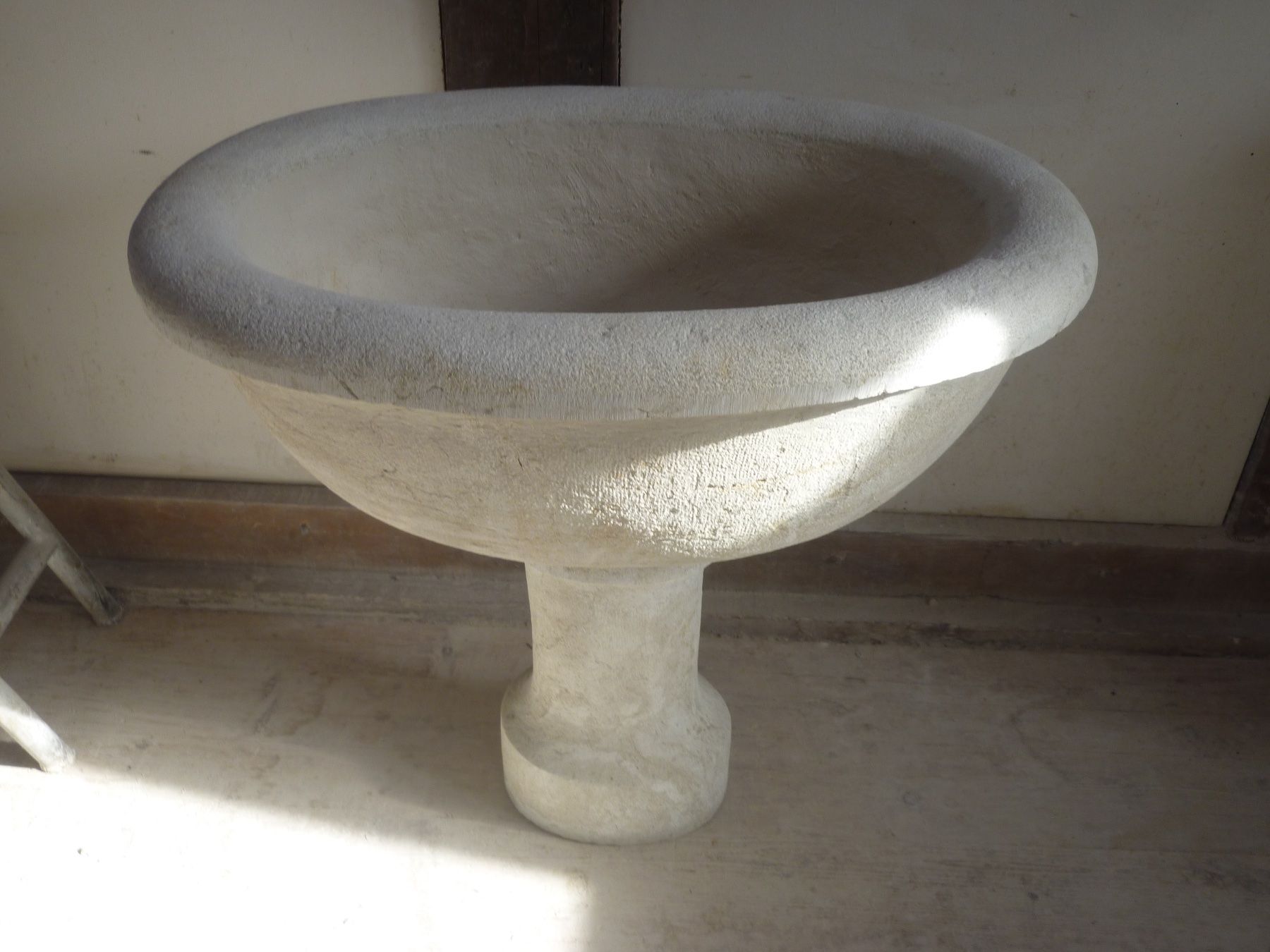 Stagni & Fontane ornamentali: Brunnen , Naturstein , antik – Usato da Stüsslingen venduto da Ubill 1