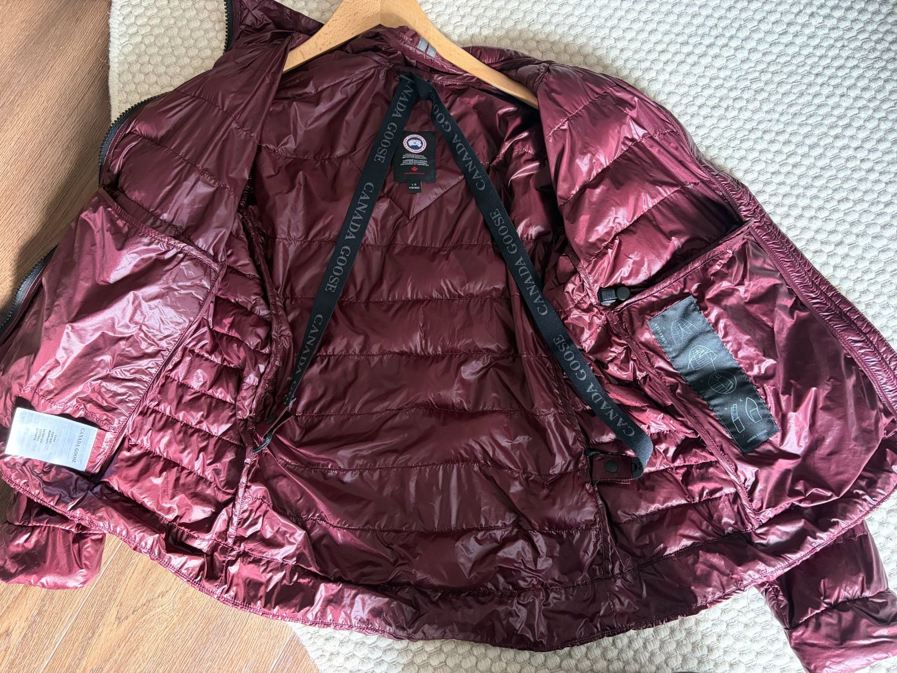 Canada Goose Jacken: Canada Goose Cypress Jacket Black Label /Gr. L /Garnet Stone – Neu (gemäss Beschreibung) aus Hämikon von nightfox7 1