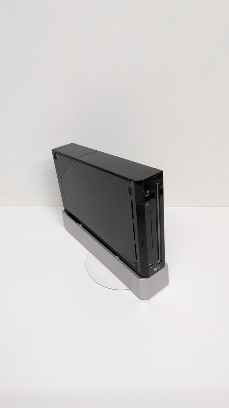 Nintendo Console: Nintendo Wii, 2 Controller, 2 Nunchuks (HDMI) – Usato da Menziken venduto da mame18 2