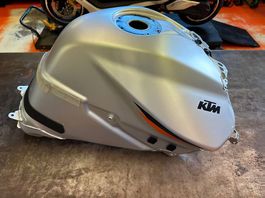 SERBATOIO KTM 1290 SUPERDUKE R 22/23 SILVER