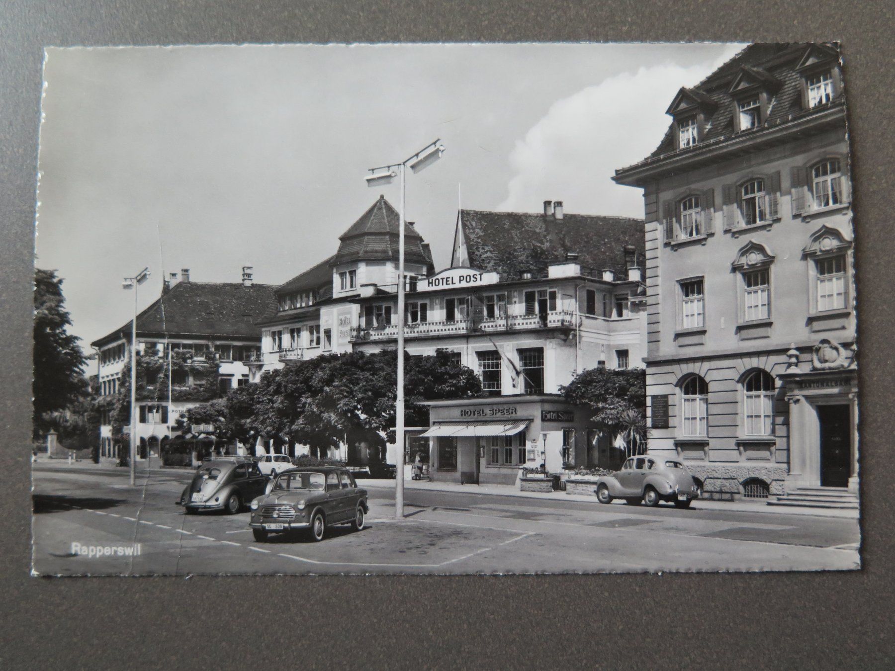 Cartoline postali: RAPPERSWIL MIT ALTEN AUTOS – Usato da Wittenbach venduto da lipasal