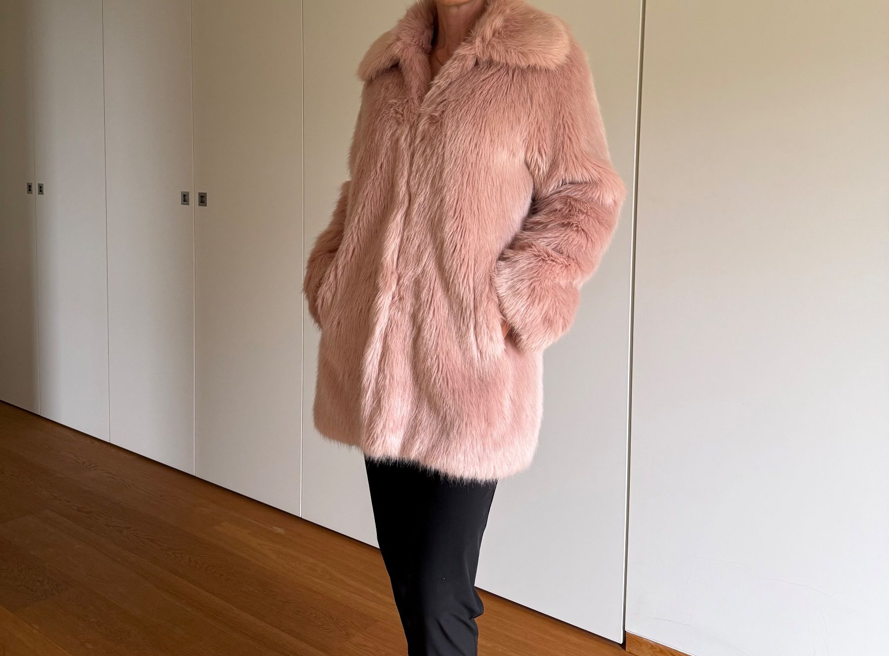 Marc Cain Giacche: Kunstfelljacke von Marccain – Usato da Oberwil-Lieli venduto da Laeber