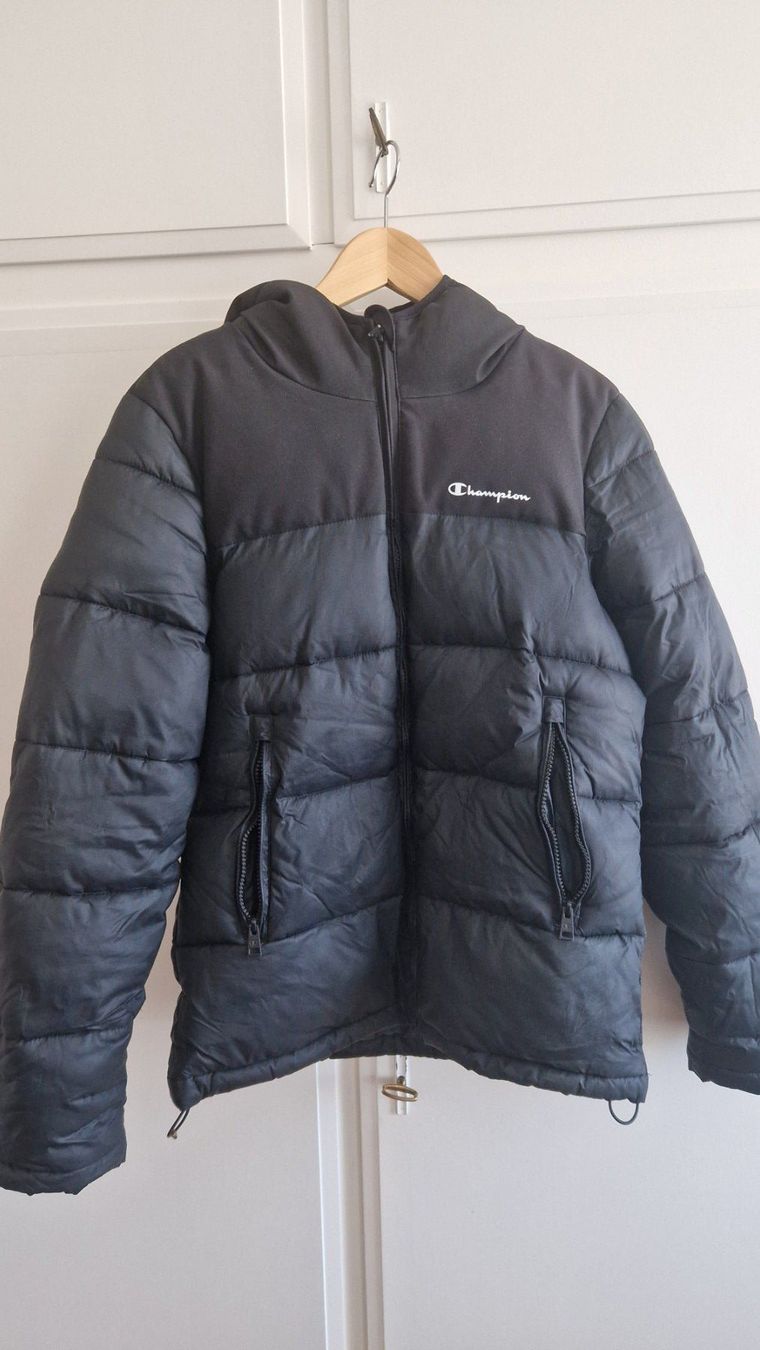 Champion Jacken: Winterjacke Marke Champion – Gebraucht aus Rupperswil von RoRo04
