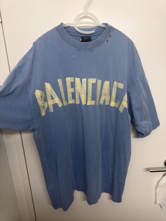 Balenciaga T-Shirt hellblau Grösse XL neuwertig