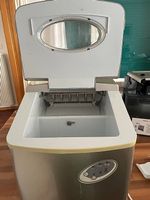Eiswürfelmaschine