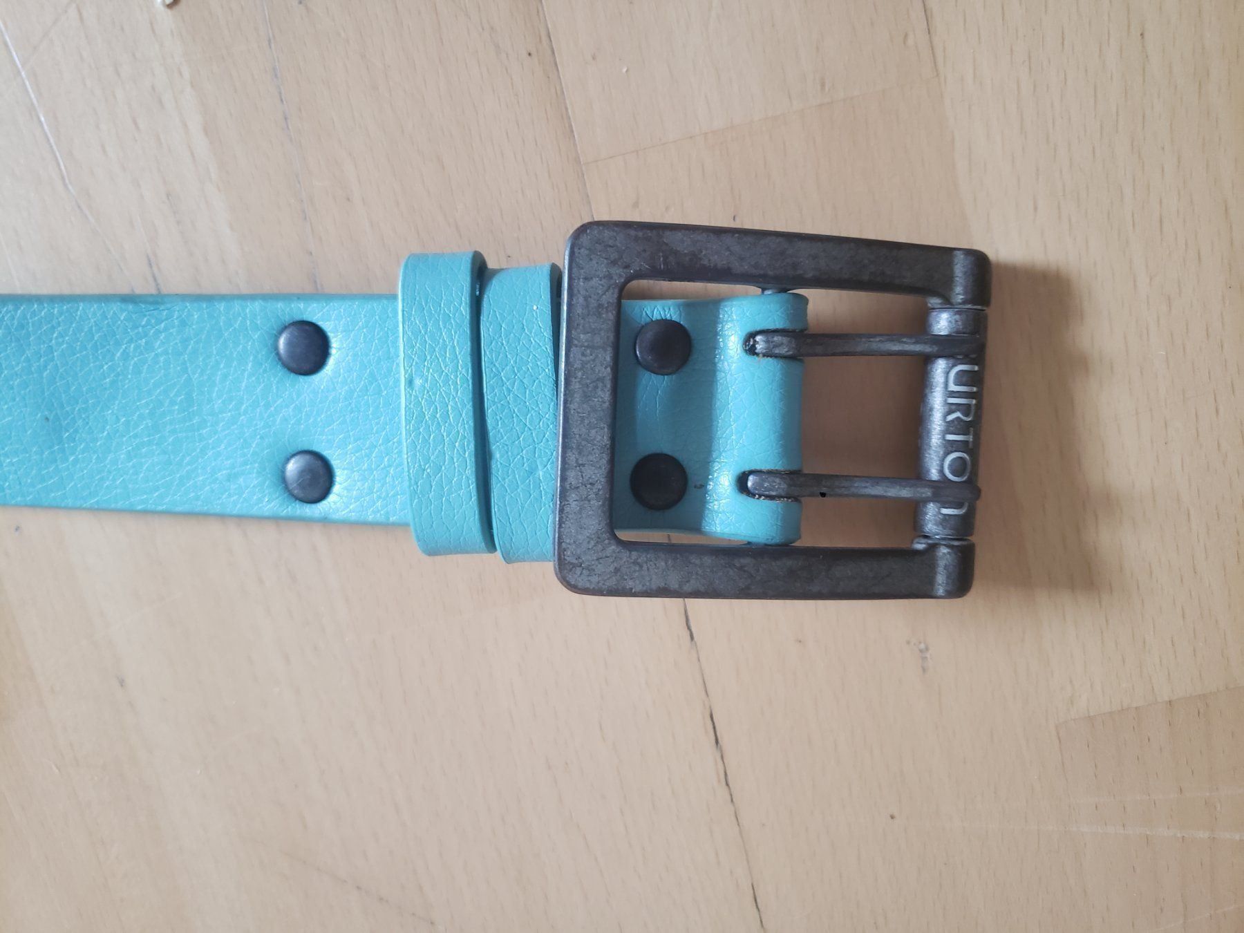 Burton Cinture: Burton Gürtel Damen hellblau Ukraine Spende – Usato da St. Gallen venduto da makarool 2