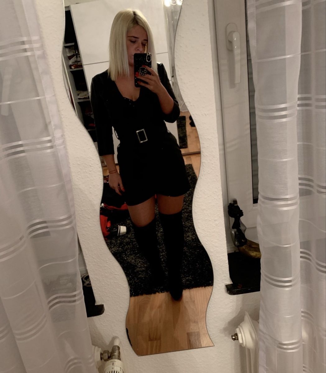Bershka Robes: ELEGANTES KLEID gr S – Neuf (Voir description) à Schaffhausen par rot_yyy7 6