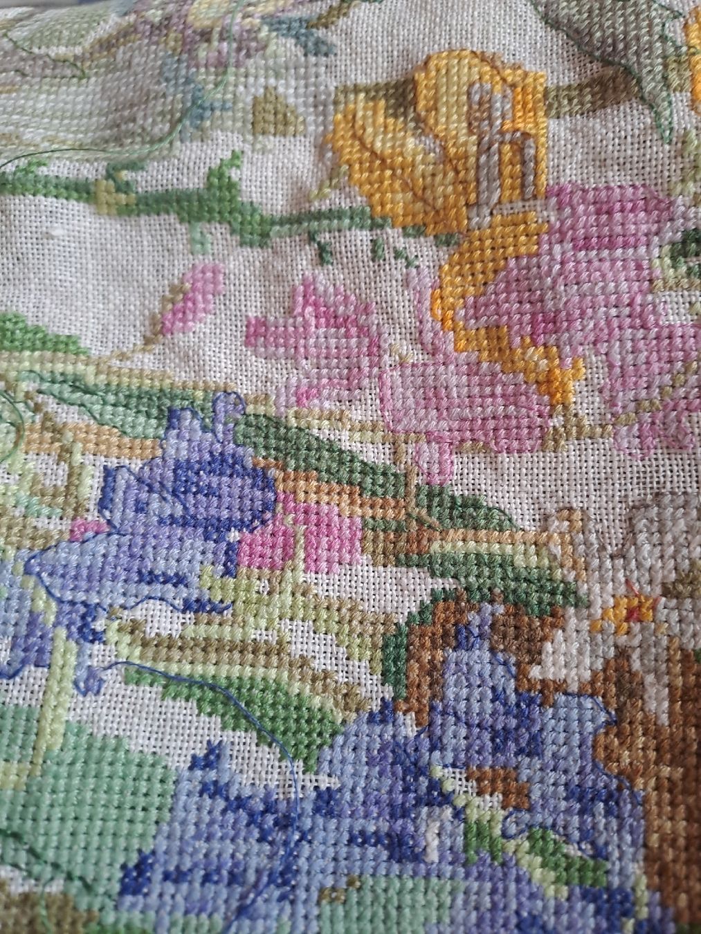 Tutte le decorazioni: tischdecke selbst gestickt – Usato da Ardez venduto da hui_kkb6 2