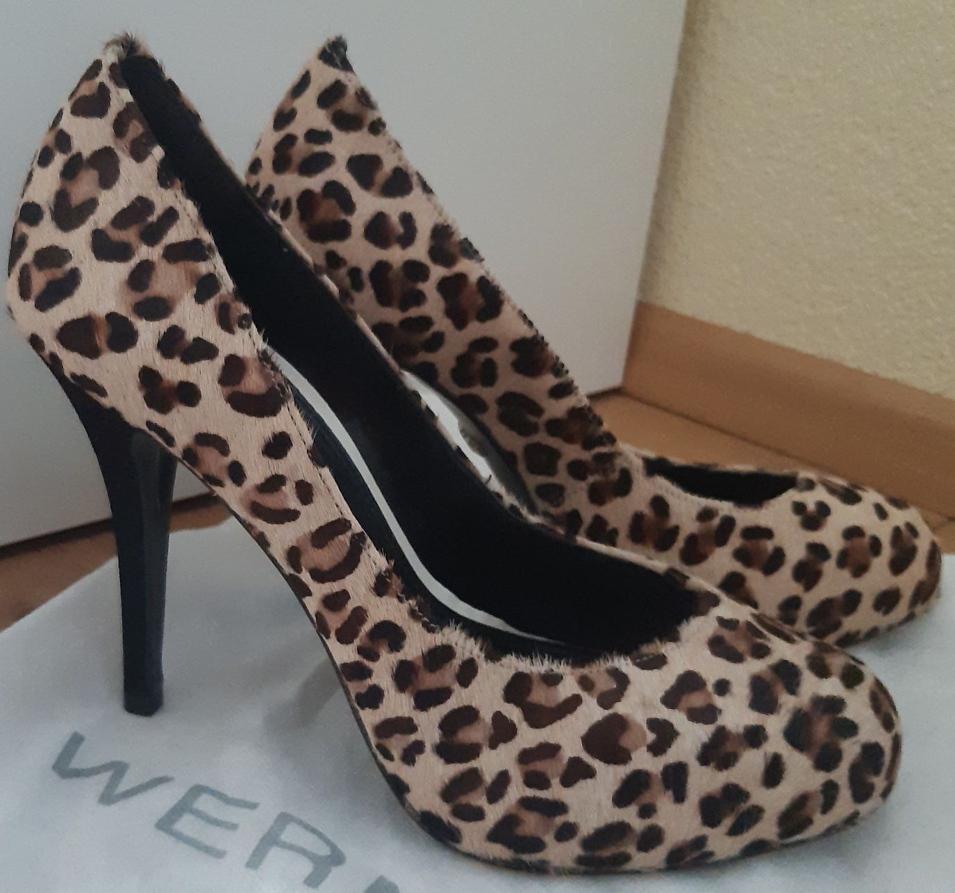 Scarpe da donna: Leopard Print Heels, taille 39, cuir – Usato da Petit-Lancy venduto da Stella_Wngr_ 3