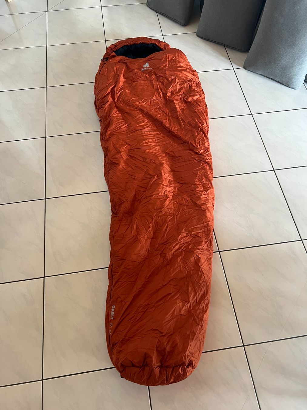 Deuter Schlafsäcke: Deuter Orbit -5° Kunstfaserschlafsack – Gebraucht aus Horn von timosidler 3