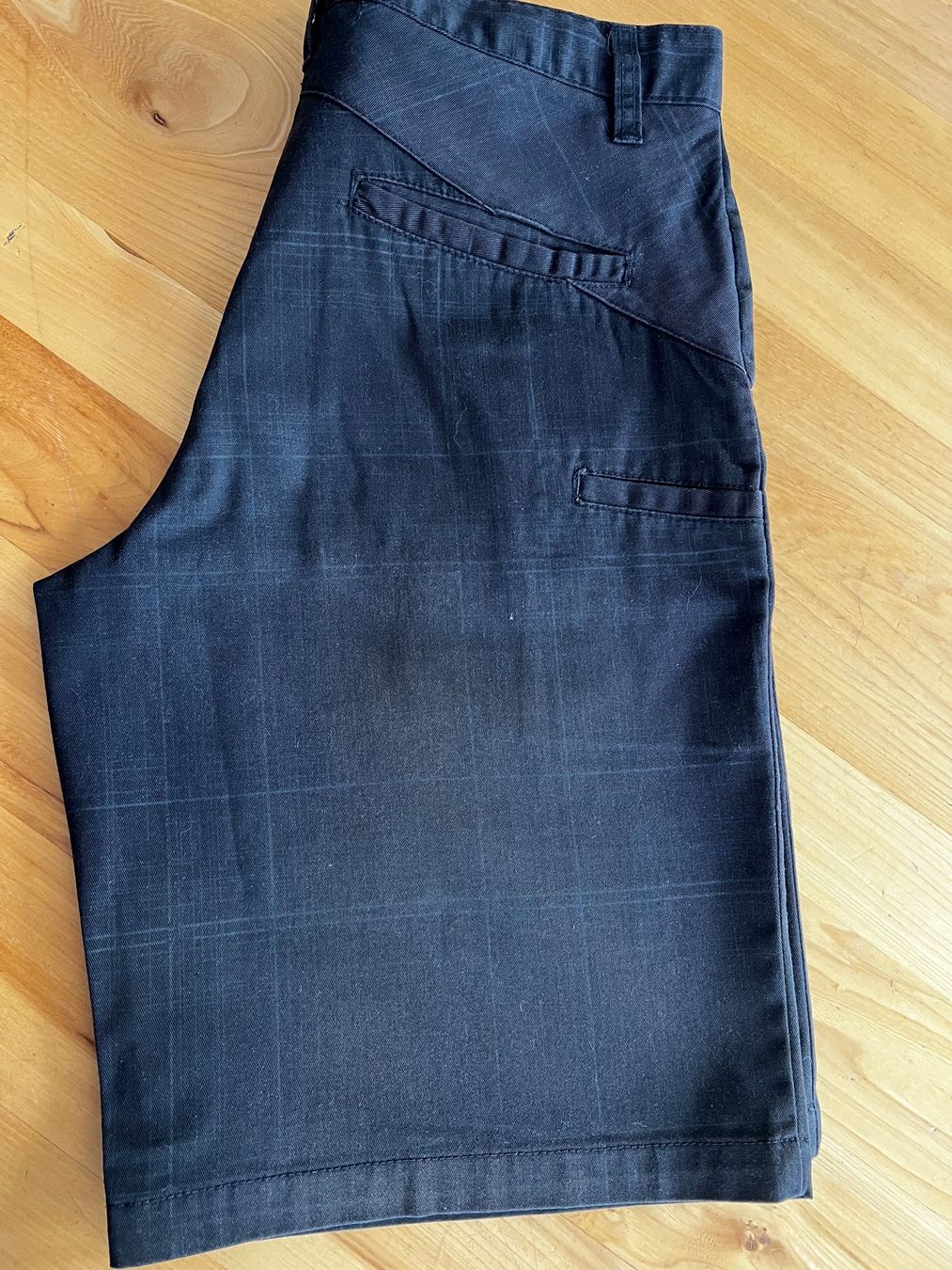 Pantaloni: Shorts Burnside Gr.32 – Usato da Oberglatt ZH venduto da dauerbrenner 3