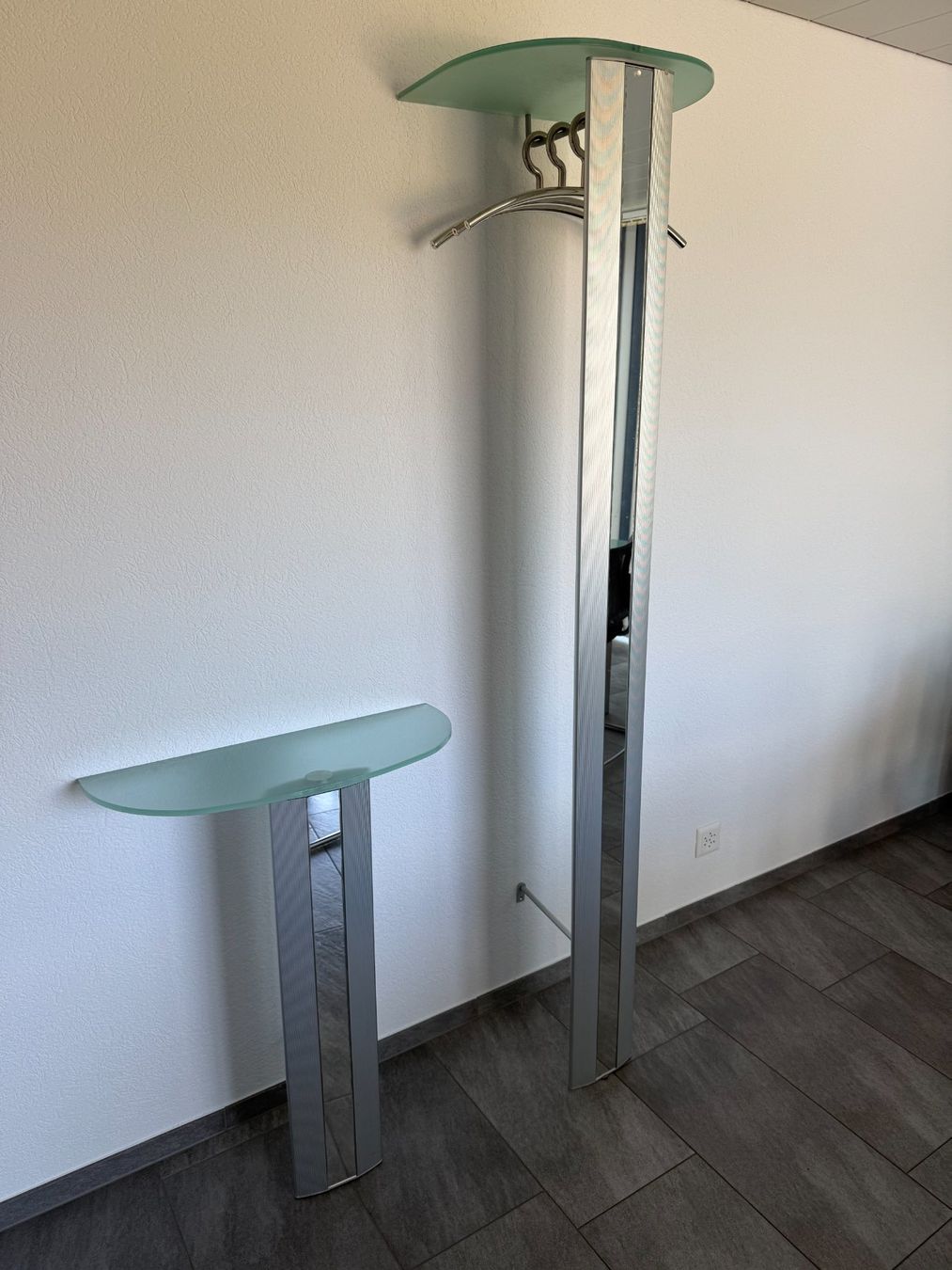 Guardaroba: Wandgarderobe mit Beistelltisch – Usato da Niederlenz venduto da Waedi43 1