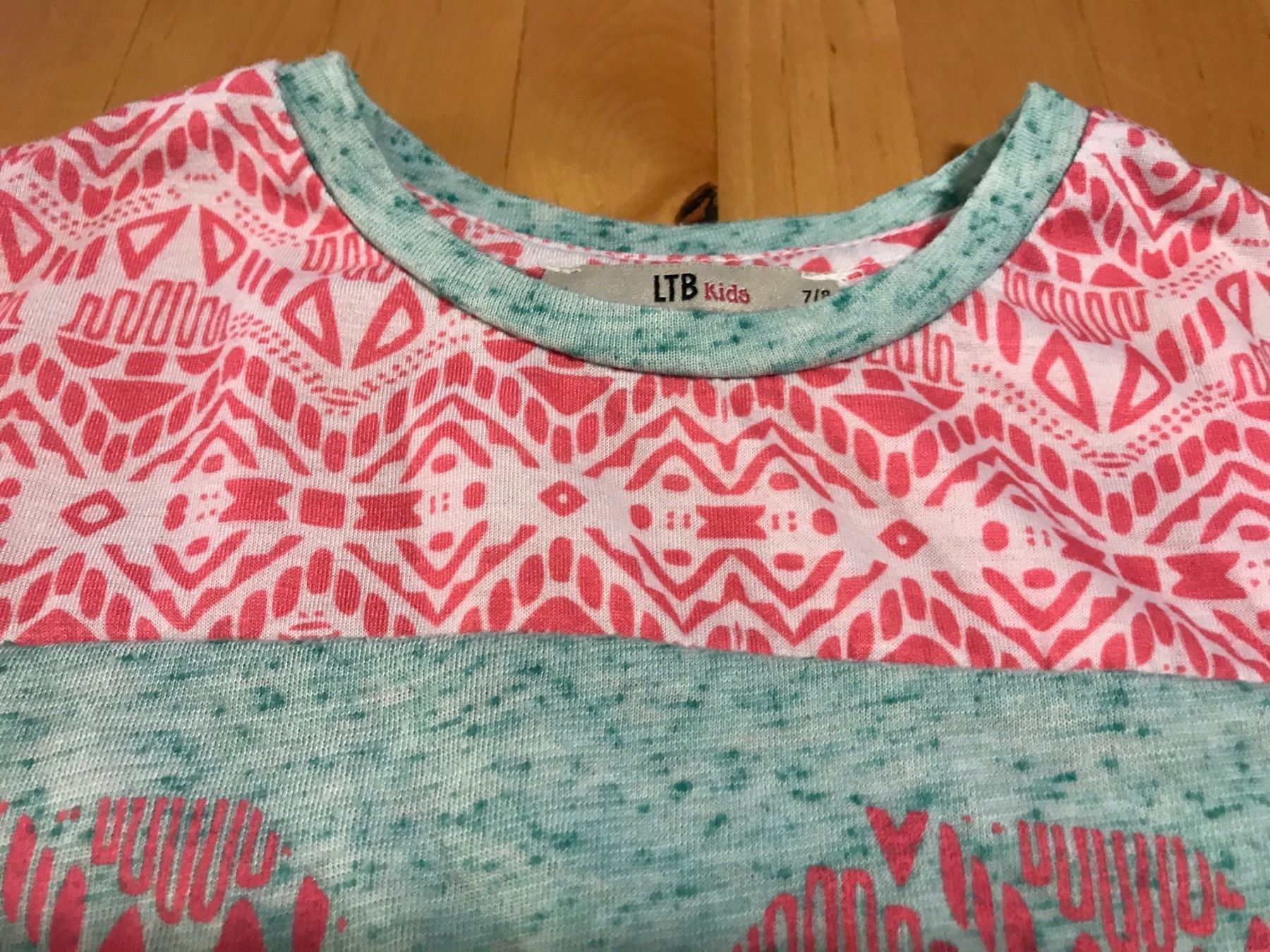 Blusen, T-Shirts & Tops: T-Shirt der Marke LTB – Gebraucht aus Spiez von HomeShoppingSpiez 1
