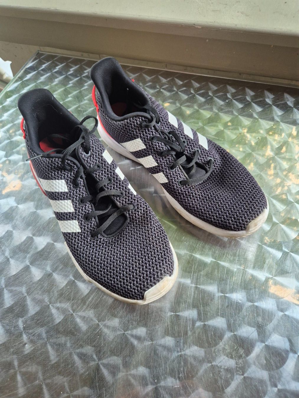 Adidas Chaussures hommes: Sneaker cloudfoam adidas Grösse 44 – D'occasion à Uttigen par Fendt01 1