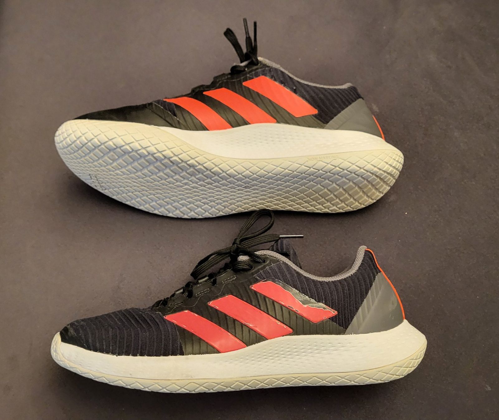 Adidas Scarpe da uomo: Hallenschuh Adidas Bounce Grösse 39 – Usato da Konolfingen venduto da Chonu 2