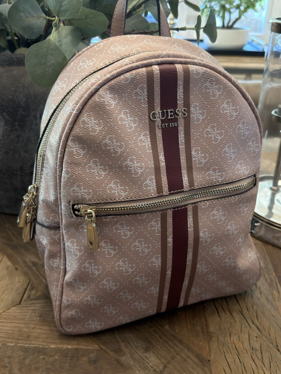 Guess Zaini: Guess Rucksack rosa schwarz – Usato da Fehraltorf venduto da Erdo81