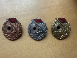 3 Schiessabzeichen Medaillen Gold Silber Bronze Set