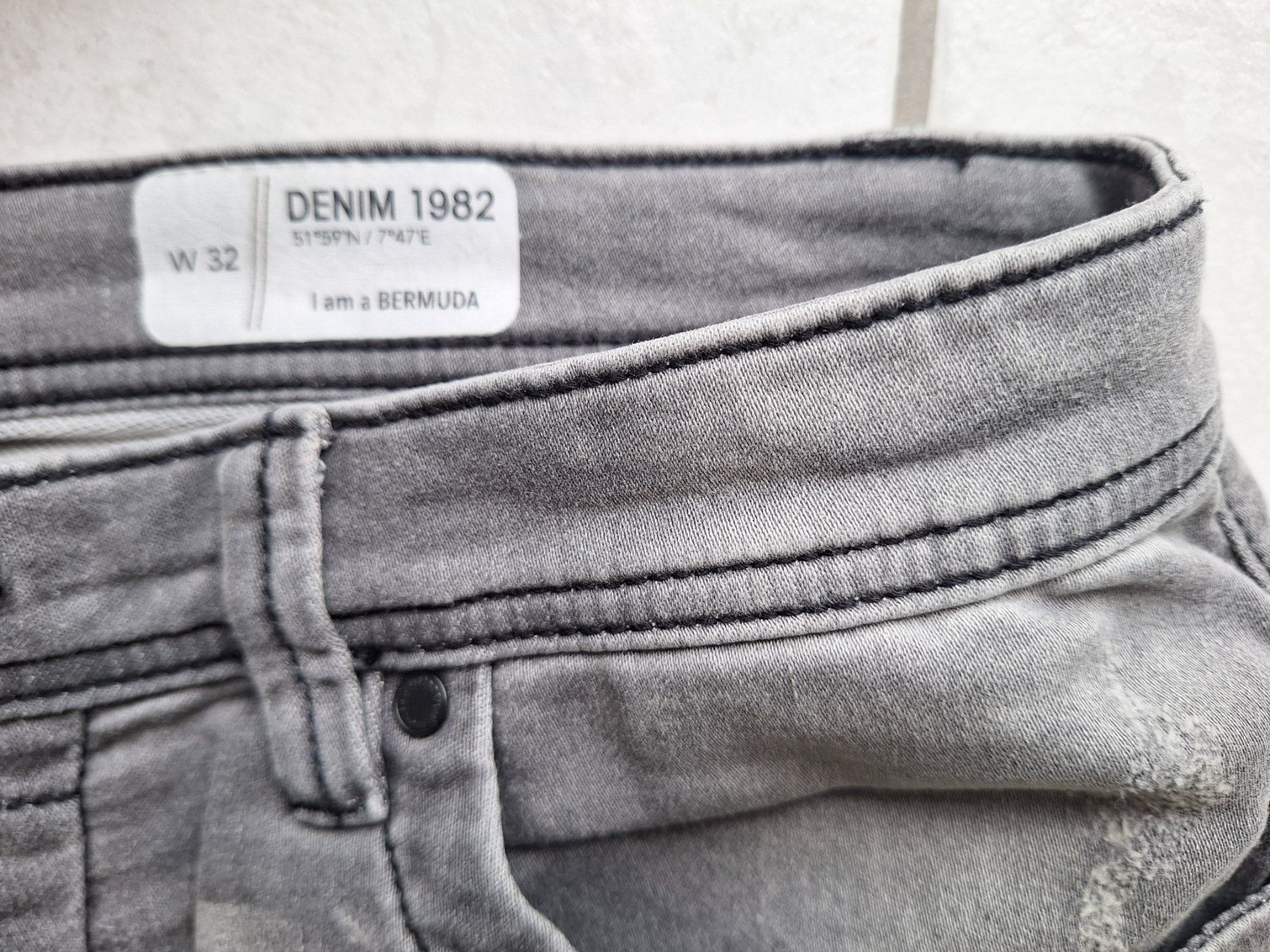 Kleiderpakete & -sets: Sommerset: Kurzarmhemd und Kurzhose – Gebraucht aus Dietlikon von Pgm16 2