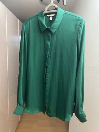 Schicke, grüne Bluse von H&M, Grösse M, wie neu!