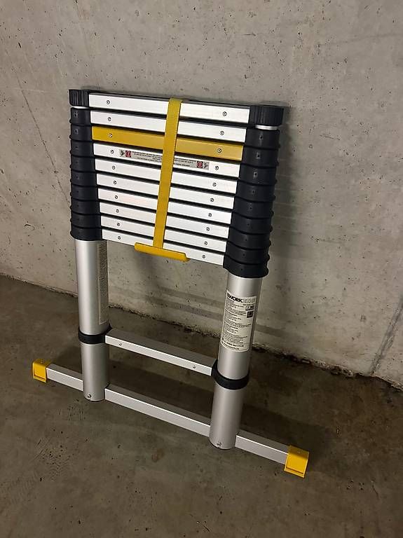 Echelles: Teleskopleiter 3.25m – D'occasion à Balterswil par sir_janik
