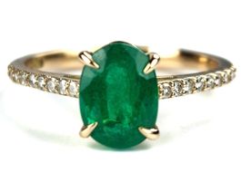 1.55ct Natur Smaragd Ring mit Diamanten