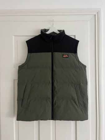 Protest Gilet Weste Gr. XL Dunkelgrün Schwarz Neuwertig