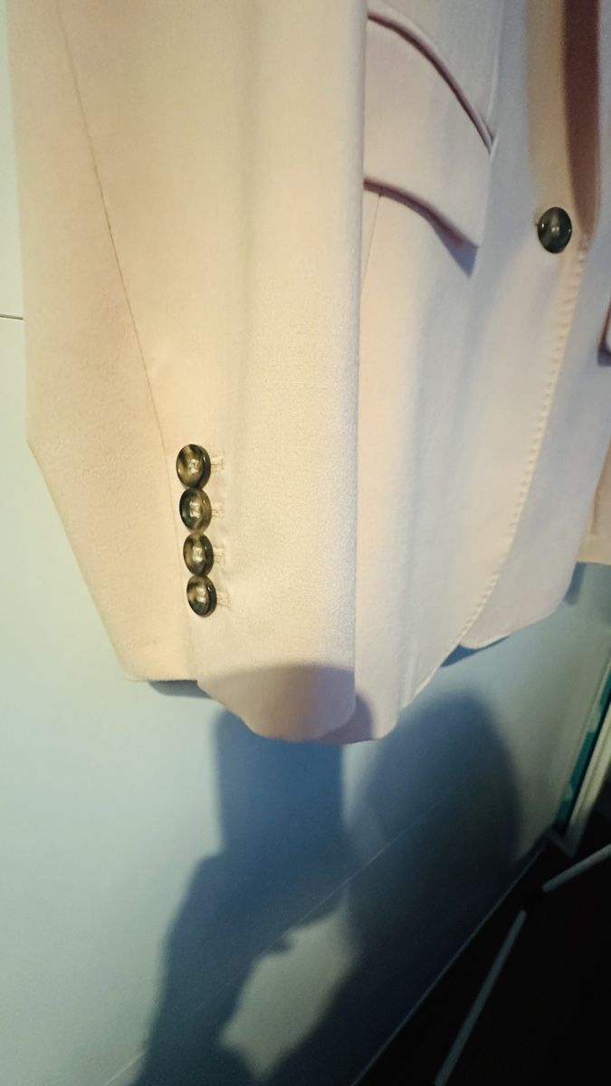 Vestes: Blazer DKNY  – Neuf (Voir description) à Les Acacias par bam_r2rp 3