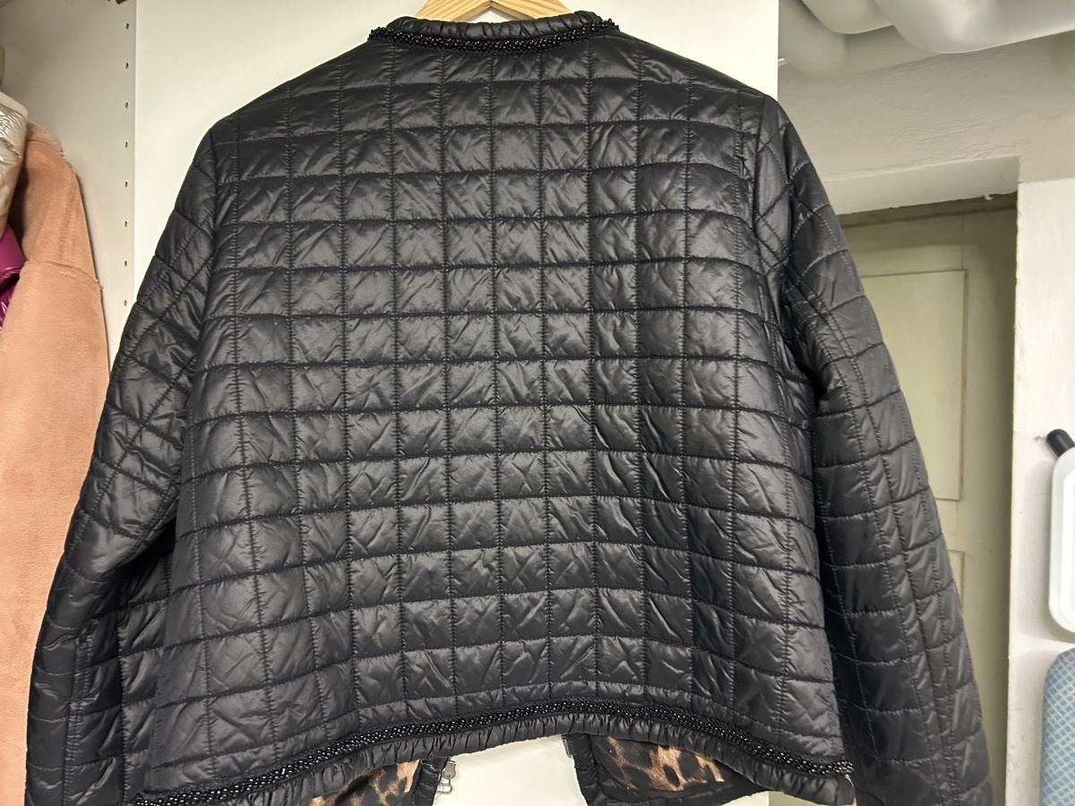 Giacche: Schwarze Steppjacke Grösse 40/42  Leopardenmuster – Nuovo (secondo la descrizione) da Muttenz venduto da cho_xj52 3