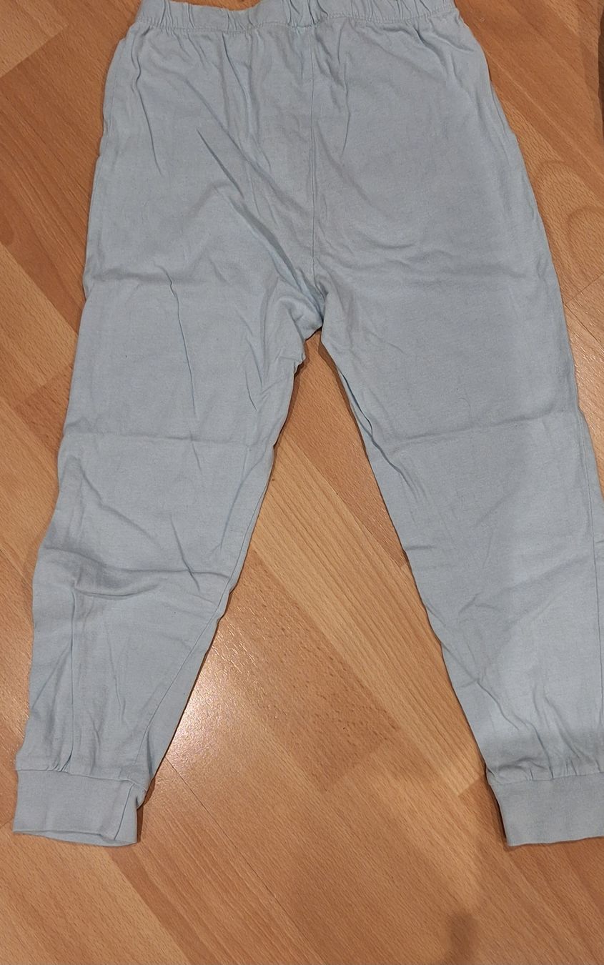 Pyjamas & Ähnliches: Kinder Pyjama hellblau, 98/104  – Gebraucht aus Oberägeri von run_cj6q 1
