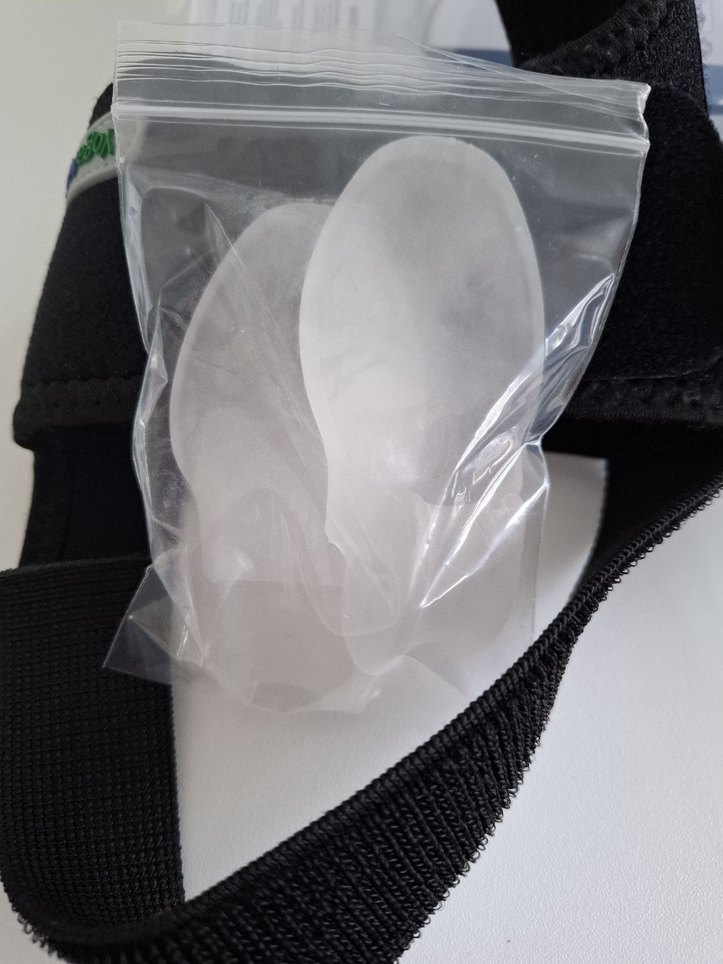 Medizinische Geräte: Tutori per alluce valgo e separatori – Neu und originalverpackt aus Camorino von ros_cj5f 1