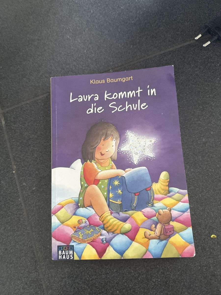 Libri: Laura kommt in die Schule – Usato da Buttikon SZ venduto da Kellerabteil