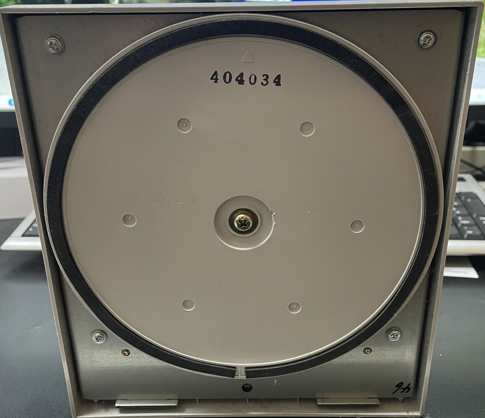 Staffa per monitor: Bildschirmhalterung – Usato da Seewen SZ venduto da Timekeeper 2