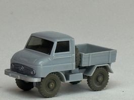 VE1- Wiking Mercedes Unimog 411 silbergrau