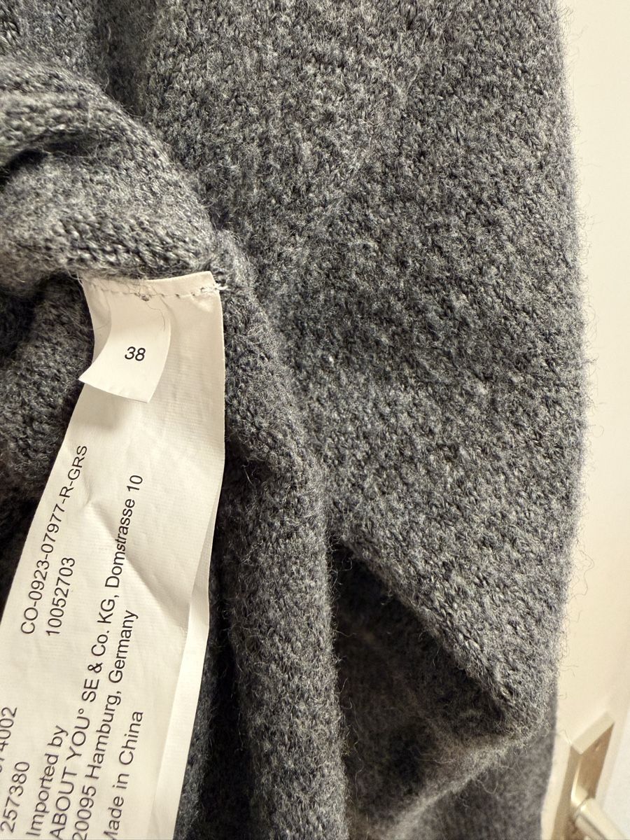 Vestiti: Edited Strickkleid, Gr. 38, Grau! – Usato da Sisseln AG venduto da Baslerin1981 2