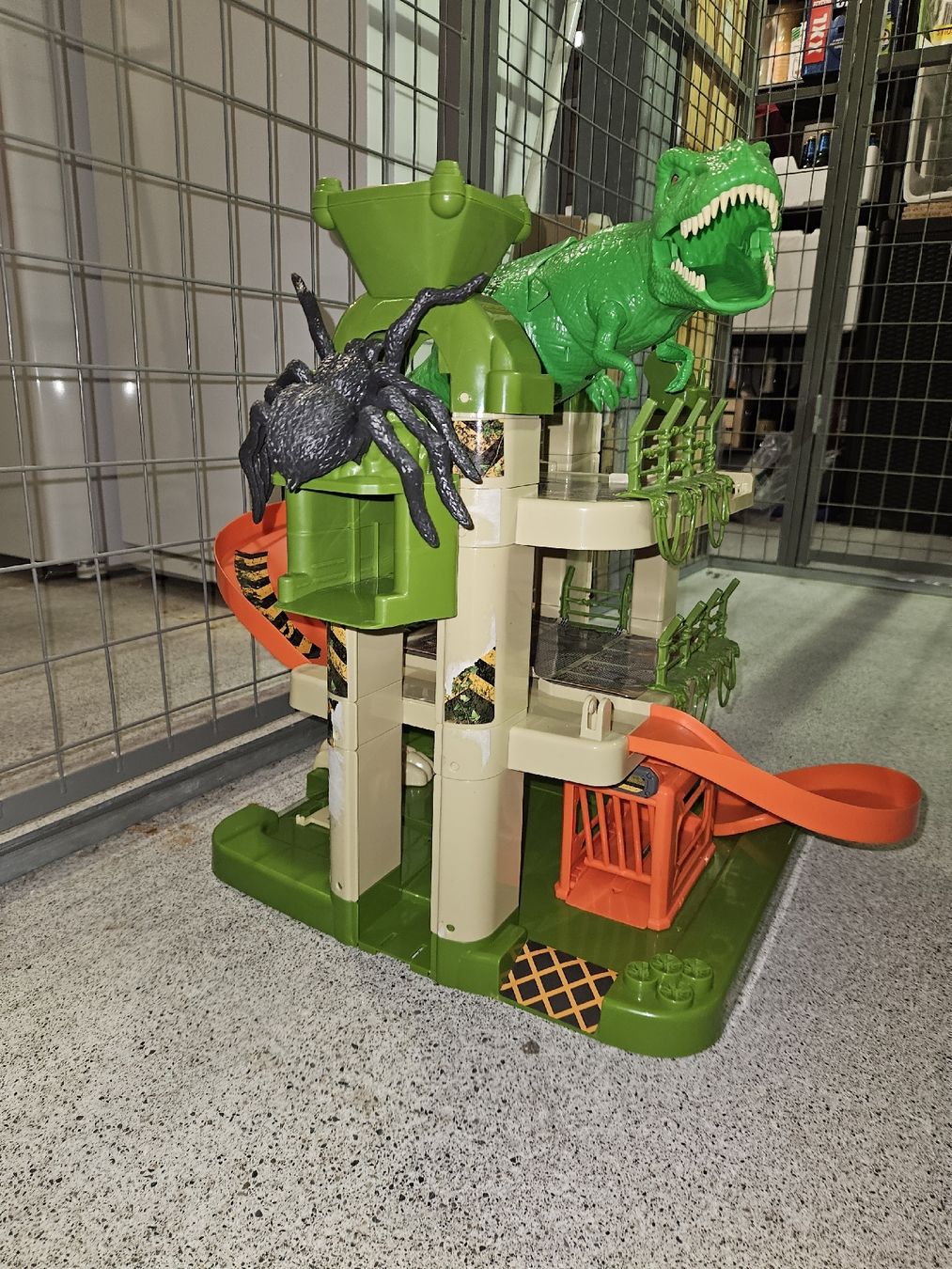 Giocattoli: Dino-Parking – Usato da Tuggen venduto da Albi. 2