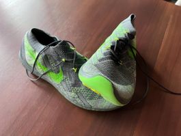 Belle chaussures de sport NIKE