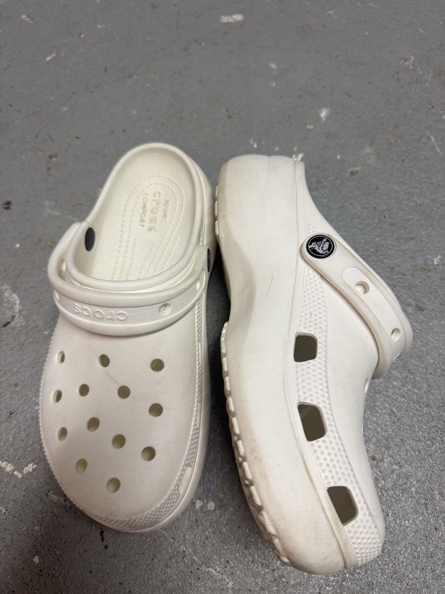 Crocs Scarpe da uomo: Weisse Plateau Crocs Gr 8 – Usato da Buochs venduto da nik_r7gm 1