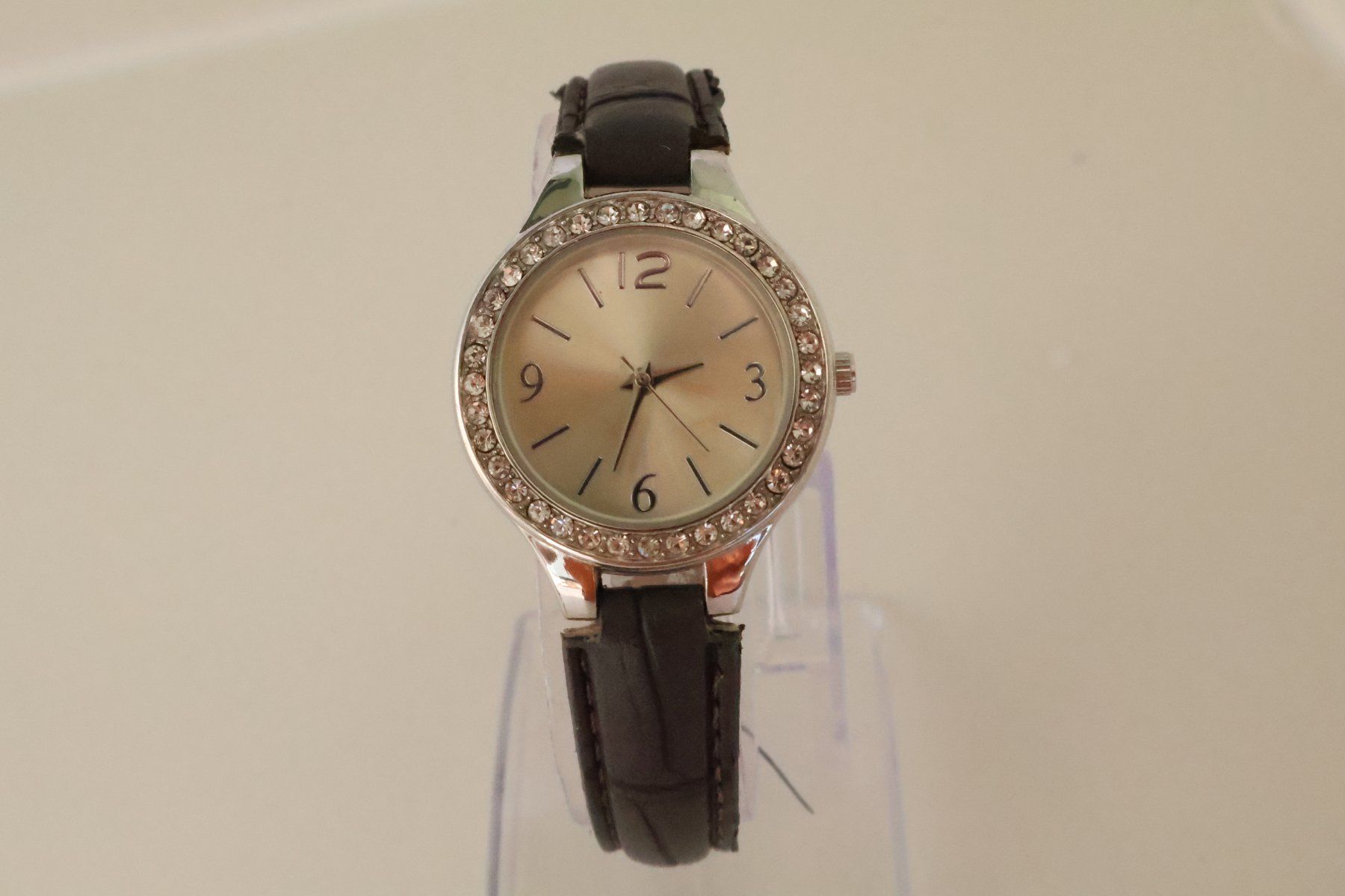 Uhren: Damen Uhr läuft, Garantie – Gebraucht aus Willisau von flabastian 1