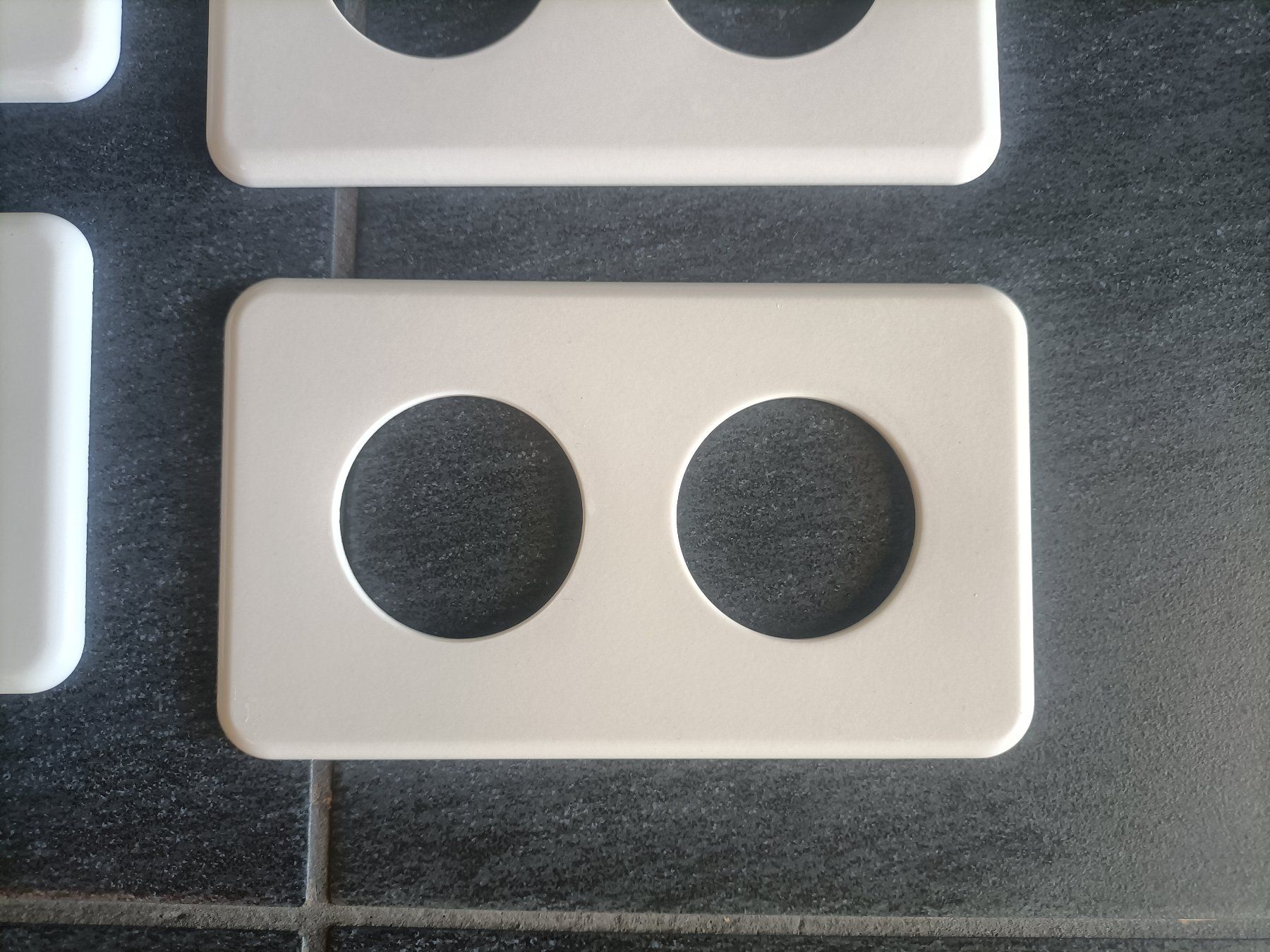 Feller Stecker: Diverse Feller Abdeckplatten STANDARDdue – Gebraucht aus Rudolfstetten von Ivost 1