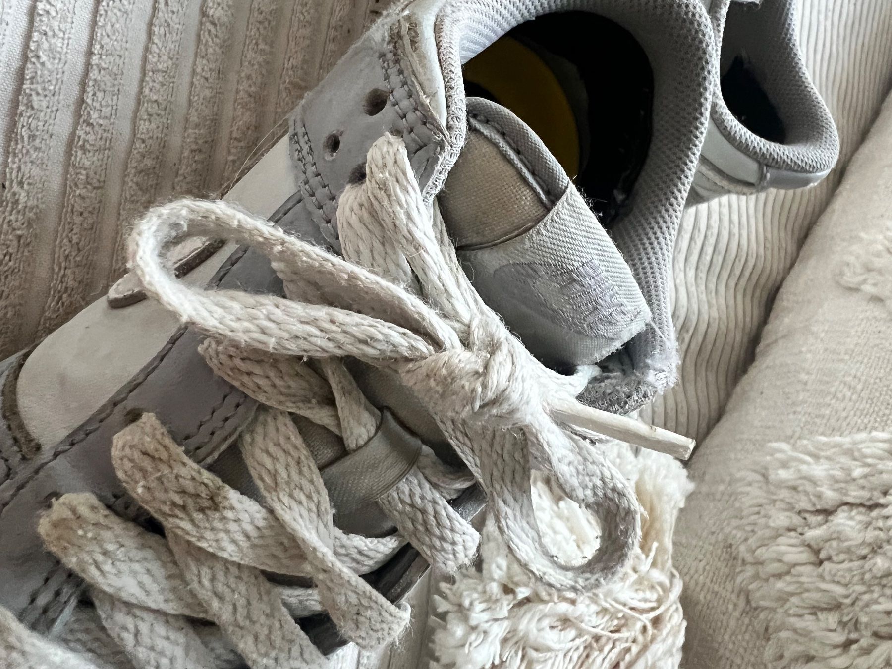 Nike Scarpe da uomo: Nike Dunk Low Sneaker, Grau/Weiss, Grösse 36.5 – Usato da Lufingen venduto da bombolulu 2