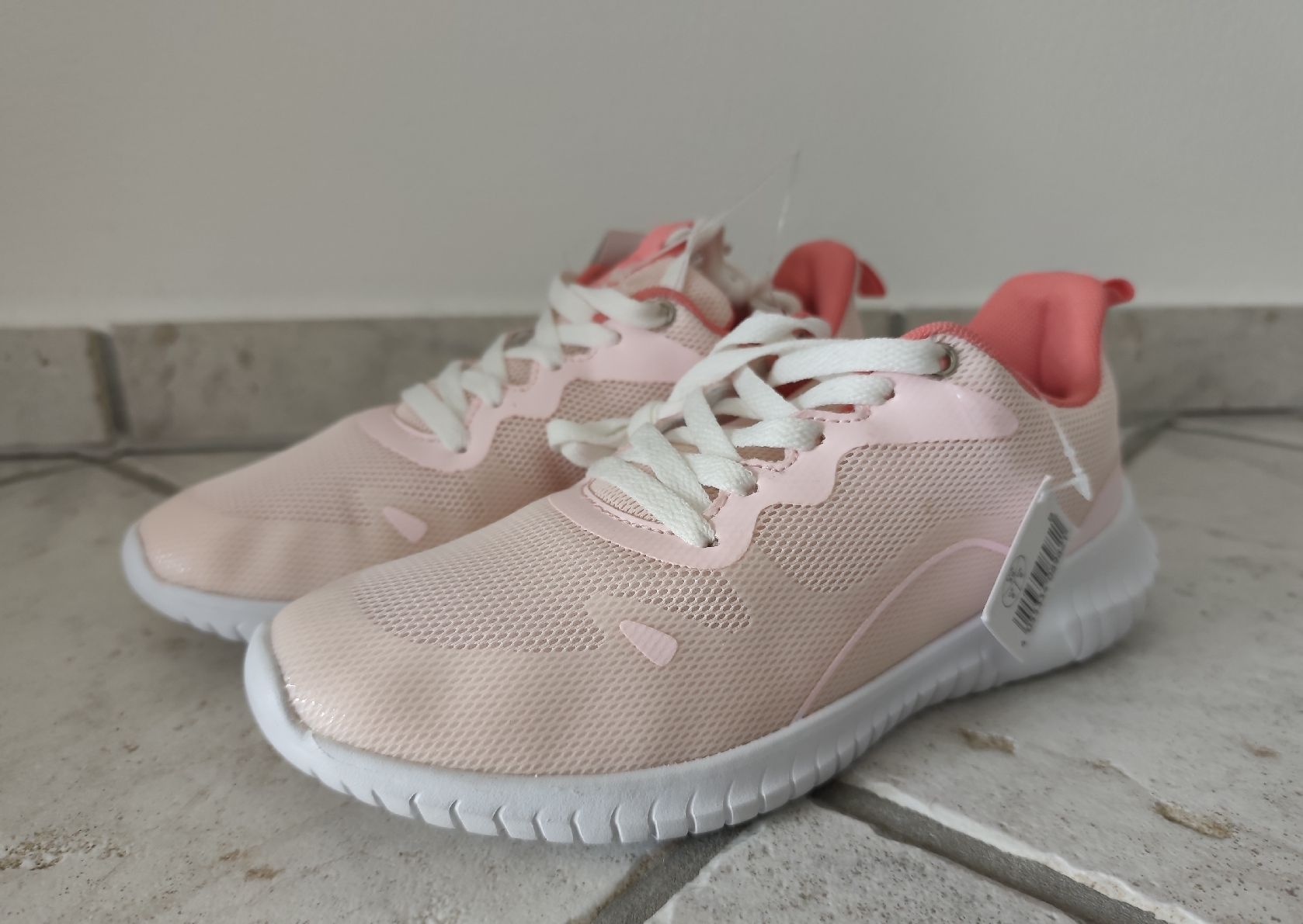 Scarpe per ragazze: Mädchenfreizeitschuhe – Nuovo (secondo la descrizione) da Chur venduto da Rodanisa
