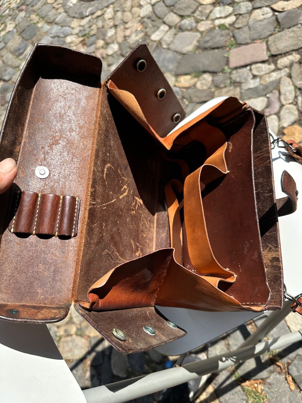 Schweizer Armee Borse: Ledertasche Sanitätstasche Schweizer Armee – Usato da Zürich venduto da atlantis77 9