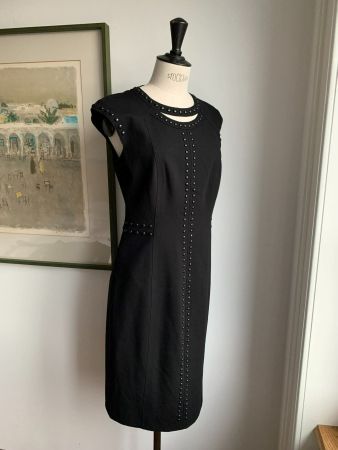 AKRIS: Neues cooles schwarzes Kleid mit "Nieten", 36