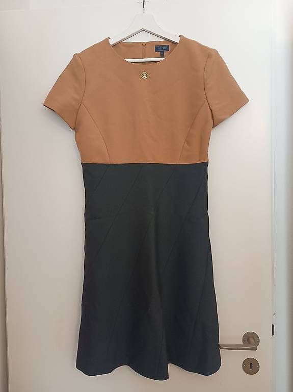 Vestiti: Zweiteiliges Kleid von Armani Jeans – Usato da Zürich venduto da Melianea