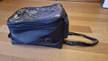 HELD Tankrucksack mit Magneten und Tragegriff