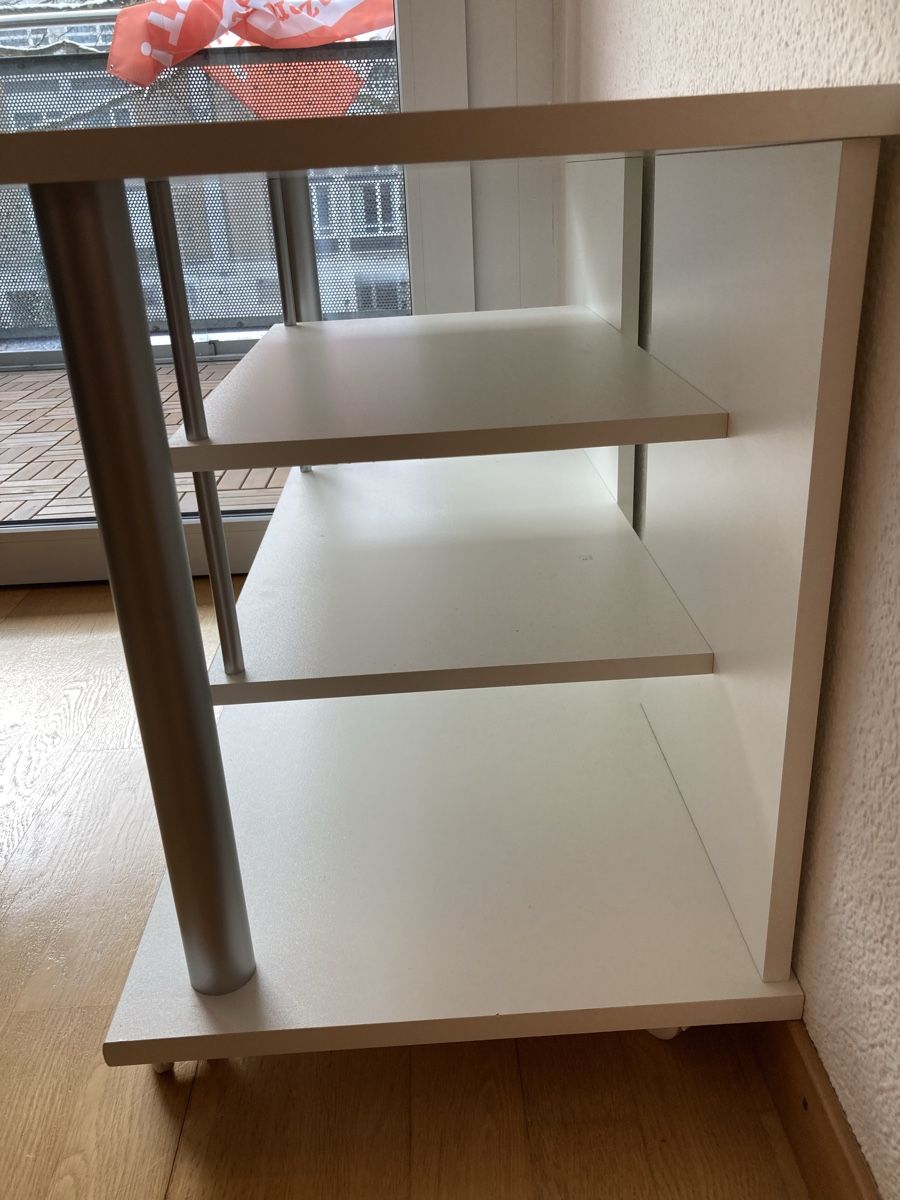 Mobili TV: Weisses Sideboard/TV Möbel, Top Zustand – Usato da Bern venduto da Mat_19_Fer_65 2
